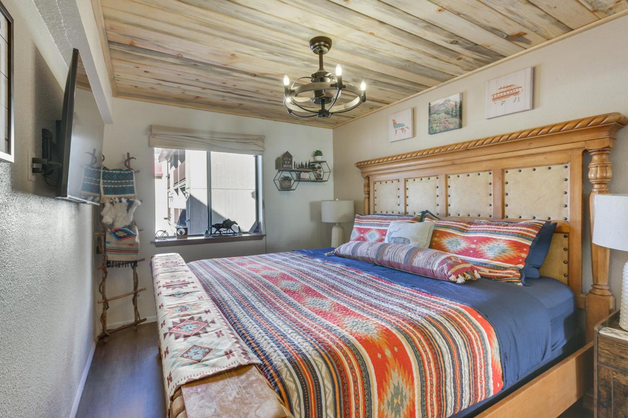 Ski-In Red River Retreat Balcony, Mountain Views! Extérieur photo